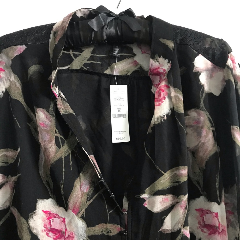 NWT WHBM rose and lace top